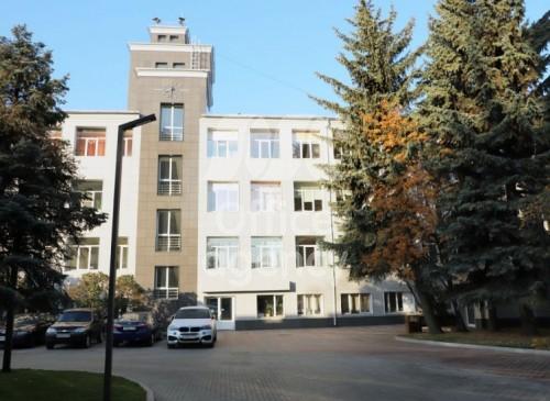 Бизнес-центр "Орджоникидзе, 11" – фото объекта